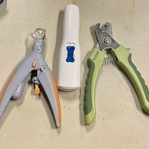 3 Dog Nail Trimmer/Grinder( see description) Great condition!